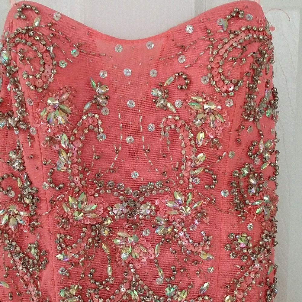 Prom dress - Picture 5 of 8